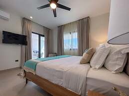 Incredibly Beautiful Condo Just Steps to the Beach