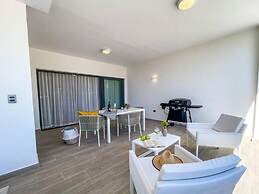Incredibly Beautiful Condo Just Steps to the Beach