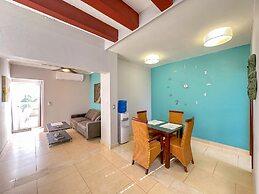 Incredible 3 BR Penthouse w BBQ Jacuzzi