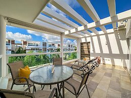 Incredible 3 BR Penthouse w BBQ Jacuzzi