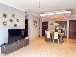 Incredible 3 BR Penthouse w BBQ Jacuzzi