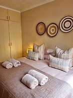 Luxurious Sea Point Apartment