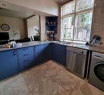 Luxurious Sea Point Apartment