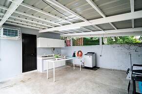 3bd Lux City Oasis LAS Pinas