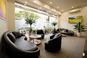 Azoma Hotel