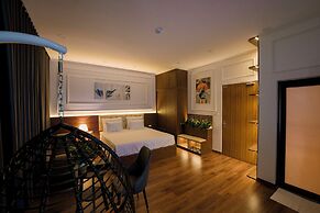 Azoma Hotel