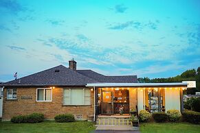 Falls View Inn