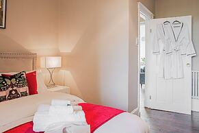 Stylish Grade II Apartment - The London