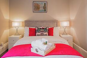 Stylish Grade II Apartment - The London