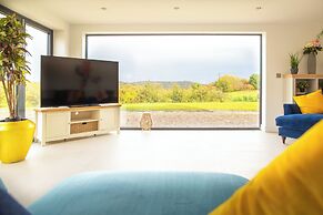 Orchard Barn-Luxury 4 BD Barn Conversion