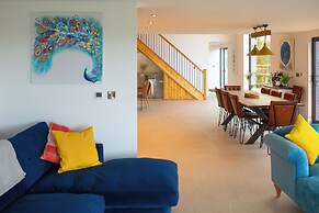 Orchard Barn-Luxury 4 BD Barn Conversion