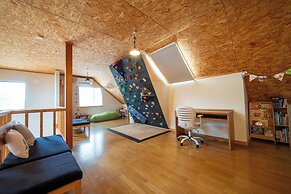 RONIN LODGE