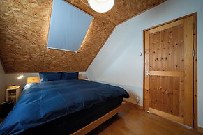 RONIN LODGE