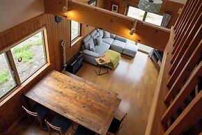 RONIN LODGE