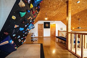 RONIN LODGE
