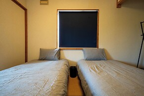RONIN LODGE