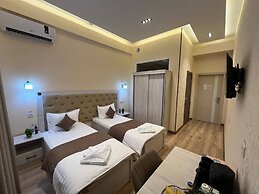 AKS HOTEL