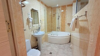 AKS HOTEL