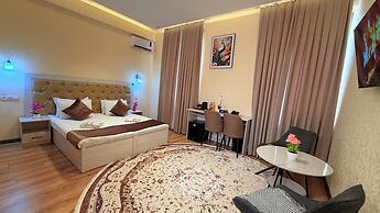 AKS HOTEL