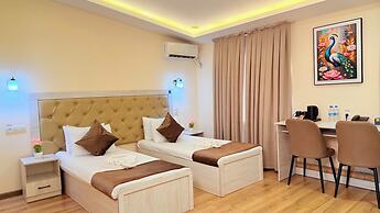 AKS HOTEL