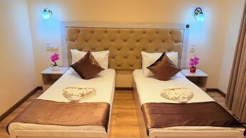 AKS HOTEL