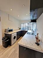 Charming 3 Bedroom House in Sheffield