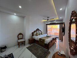 Hotel Royal Shantii Inn