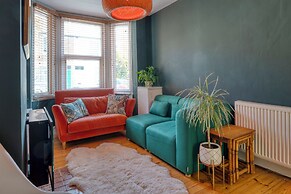 Stylish 2BD with Private Garden & Sauna
