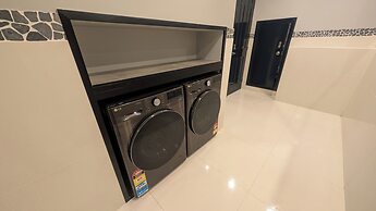 Cockatoo Retreat