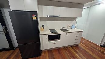 Cockatoo Retreat