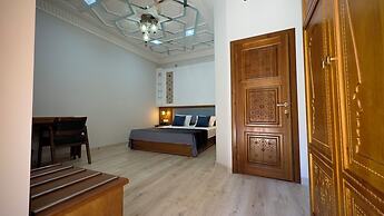 Emerald hotel