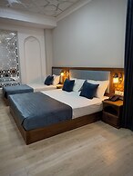 Emerald hotel