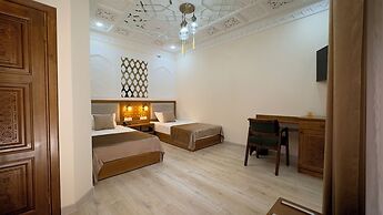Emerald hotel