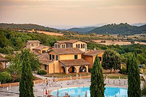 Residence with private beach in Talamone