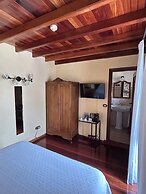 CASA DE COSTOIA