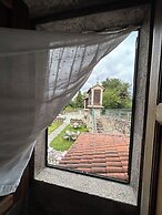 CASA DE COSTOIA