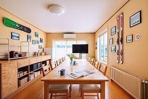 Yellow House Niseko