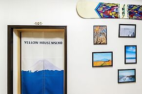 Yellow House Niseko