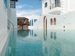 Ipoh Santorini Hideaway Hotel Inspired
