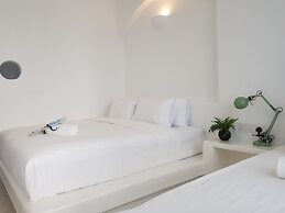 Ipoh Santorini Hideaway Hotel Inspired