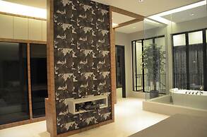 Ipoh Santorini Hideaway Hotel Inspired