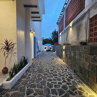 Ipoh Santorini Hideaway Hotel Inspired