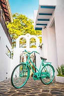 Ipoh Santorini Hideaway Hotel Inspired