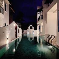 Ipoh Santorini Hideaway Hotel Inspired