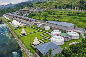 IYI LUXURY INN
