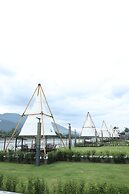 IYI LUXURY INN