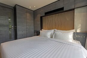 City Gate Kamala 5 Rated  P209 c33