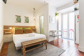 Santos Tiny Studio II by Homing