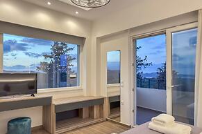 AeNaos Luxury Villa