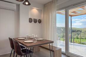 AeNaos Luxury Villa